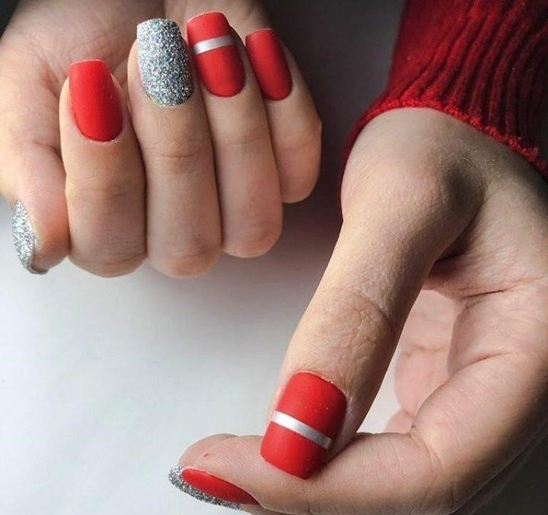 Дизайн Ногтей Красный Матовый С Серебром