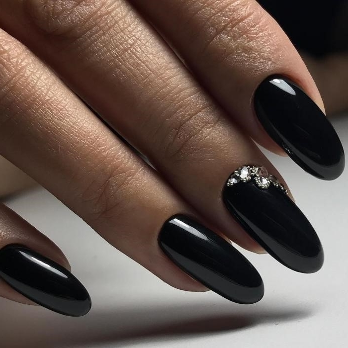 Черный Шеллак С Дизайном На Длинные Ногти