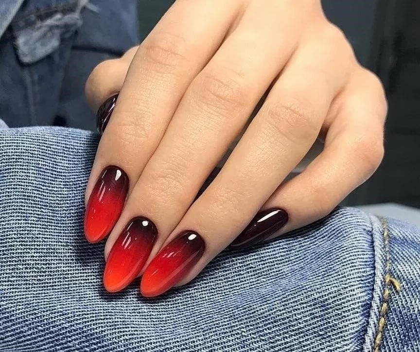 Дизайн ногтей черно красный фото миндаль