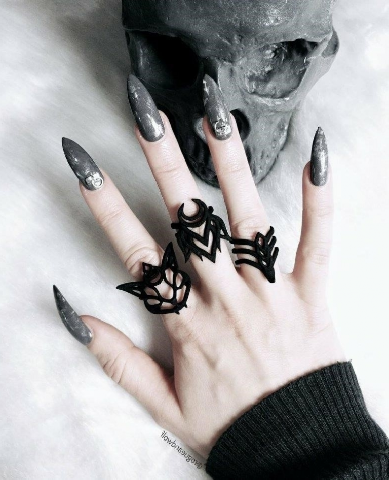 черные ногти. готический маникюр на коротких ногтях. маникюр готов. ногти в готическом стиле. ногти в готическом стиле.