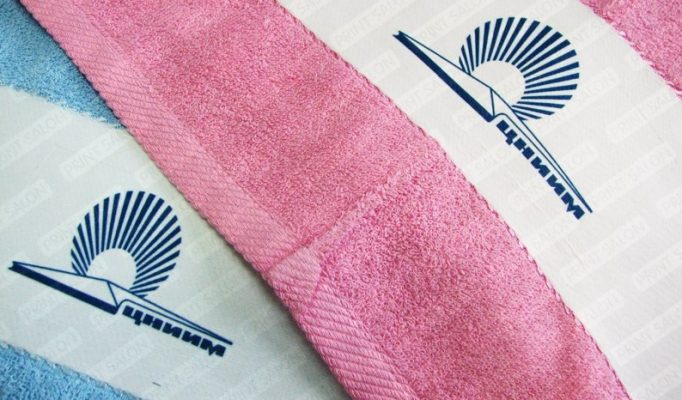 Печать на полотенцах: узнаваемость бренда и имидж компании